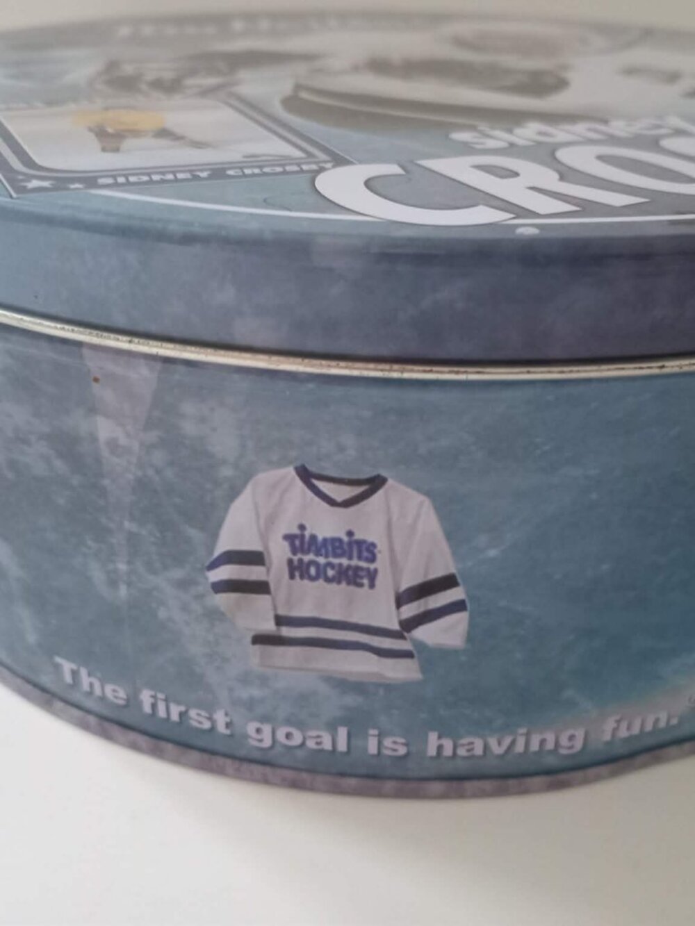 Sidney Crosby Penguins Tim Horton's 100 Piece Puzzle with Collectible Tin 2009 - Picture 7 of 14
